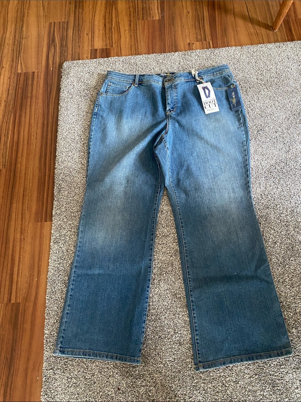 WOMEN’S TUMMY CONTROL BOOT CUT STTYLE AND CO JEANS WP18 NEW WITH TAGS